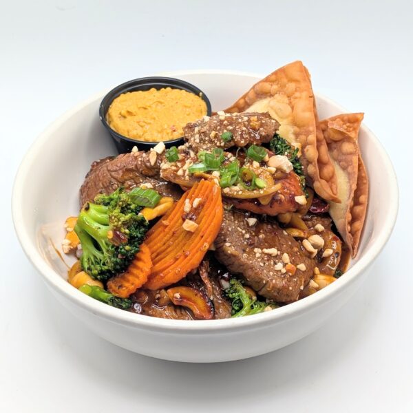 SPICY CASHEW BEEF // $18.99