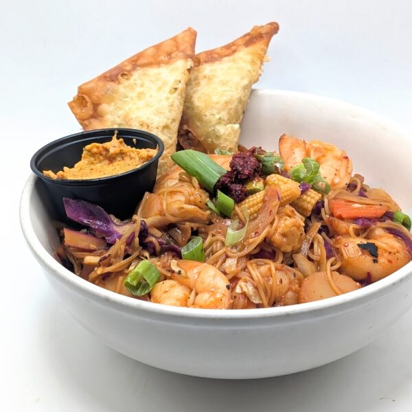 SHRIMP & VEGGIE LO MEIN // $21.99